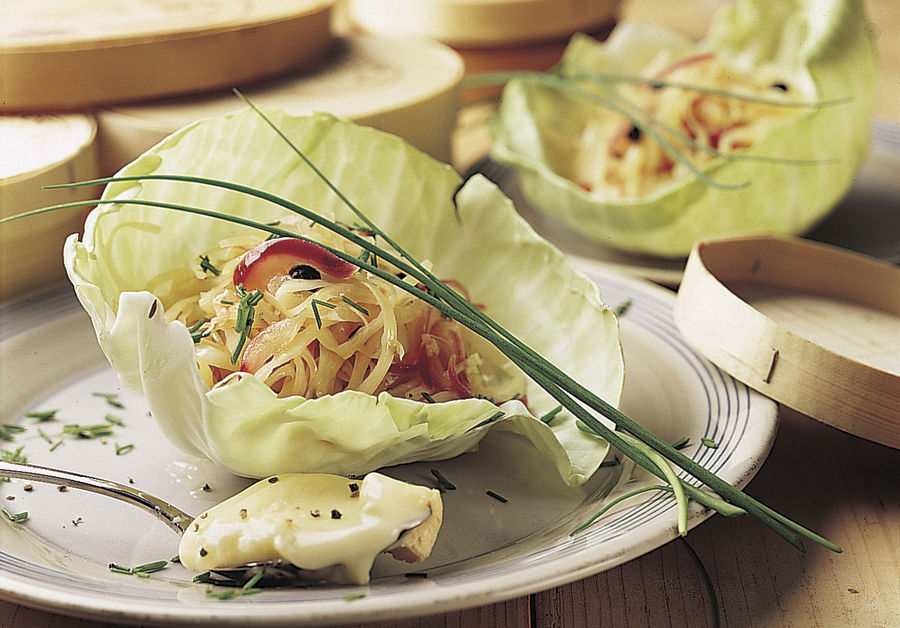 Lauwwarme koolsalade met Vacherin Mont-d'Or