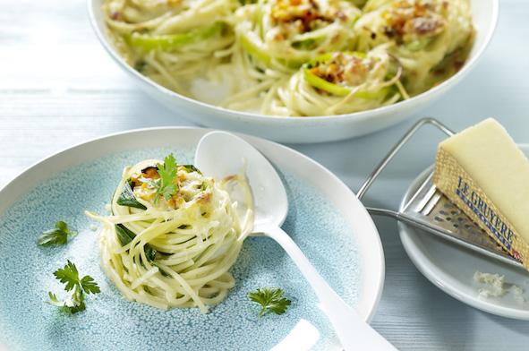 Spaghetti-prei nester met Le Gruyère AOP